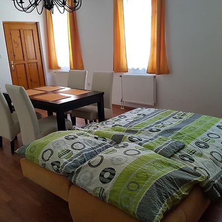 Apartman Kaszas Central Mosonmagyarovar Exterior photo