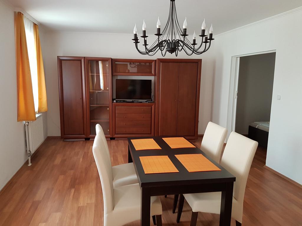 Apartman Kaszas Central Mosonmagyarovar Exterior photo