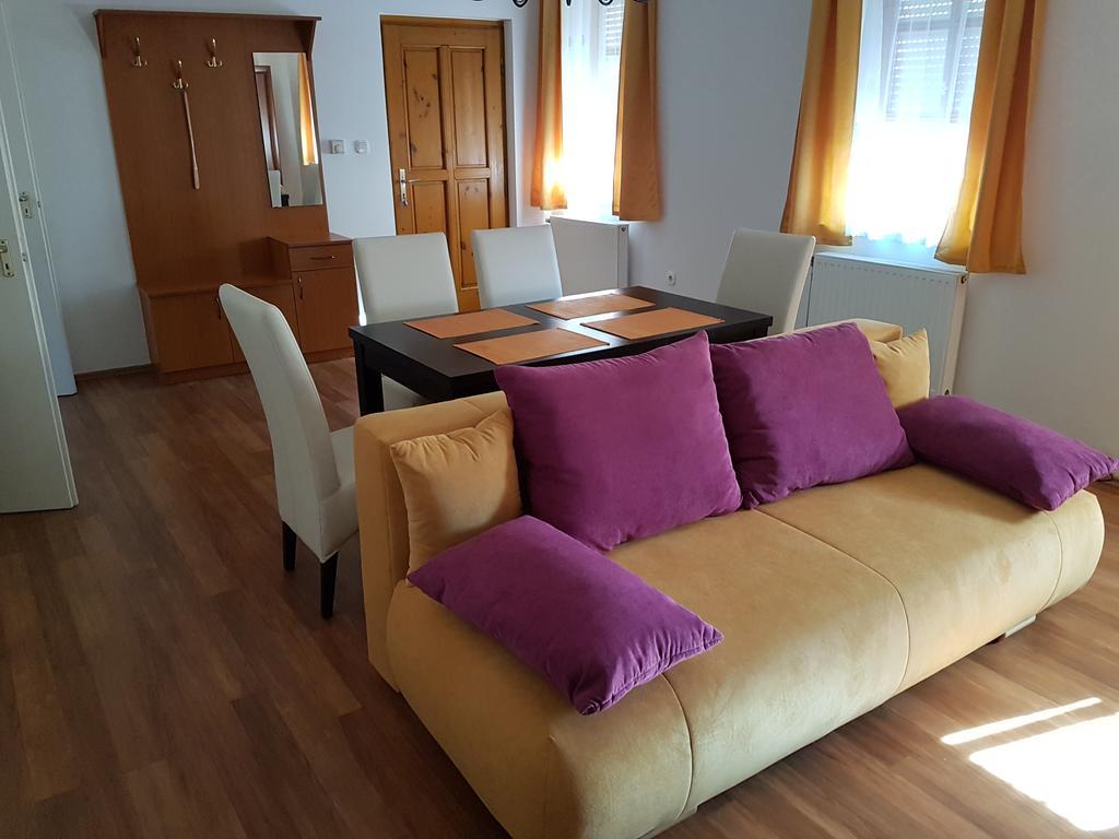 Apartman Kaszas Central Mosonmagyarovar Exterior photo